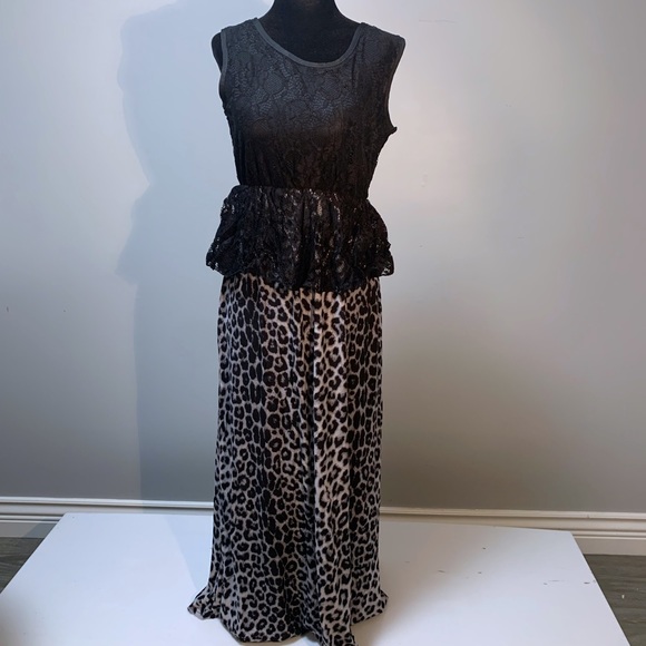 NWT Jon & Anna Leopard and lace pop over maxi - Medium - Picture 2 of 8
